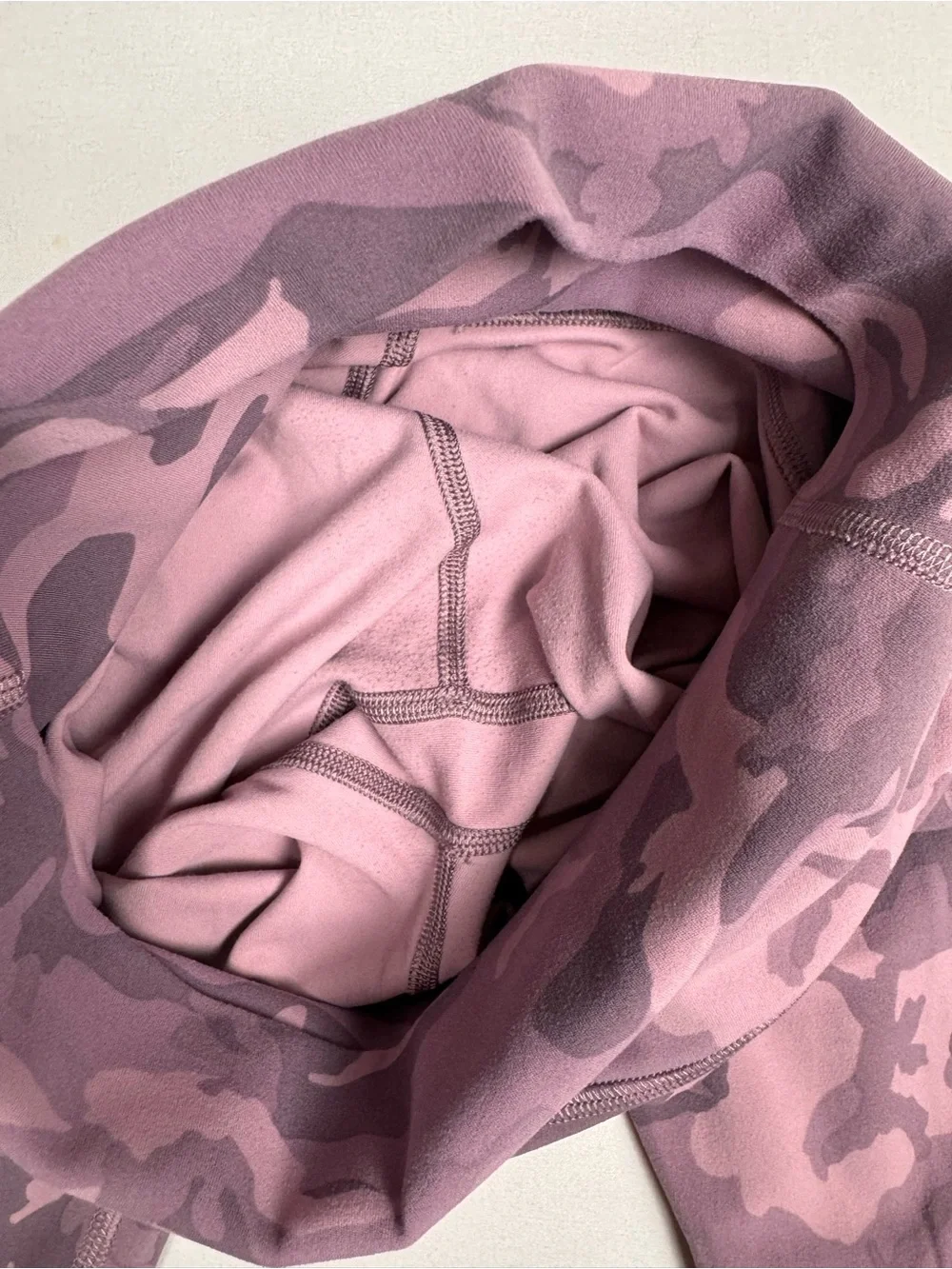 Lululemon Align Pant II 25" Incognito Camo Pink Taupe Multi Women’s 2 Retail $98 - Picture 3 of 6